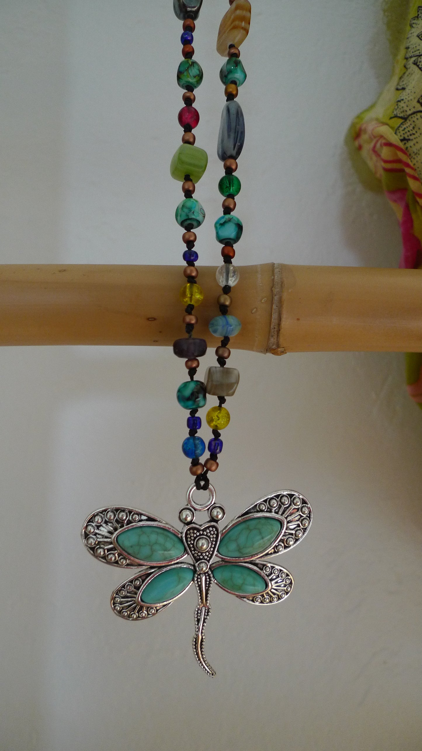 Collier Perles et Breloque Libellule