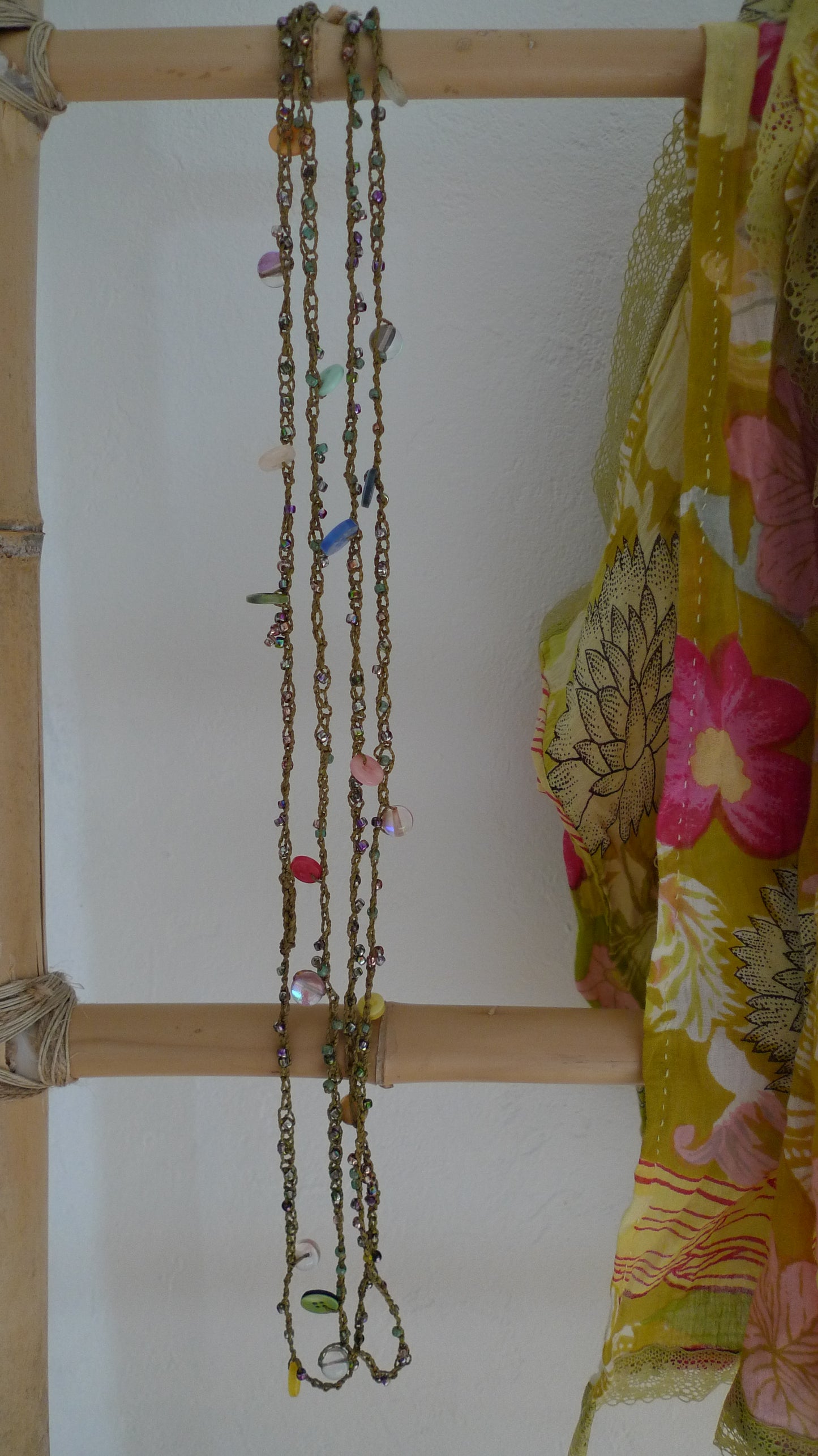 Collier crochet Perles et Boutons Kaki/ Marron