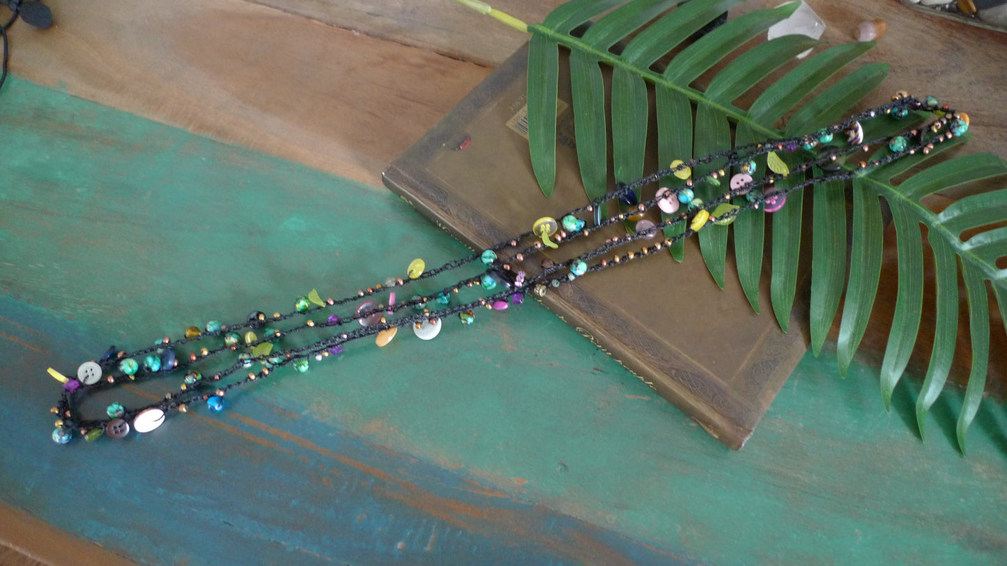 Collier crochet Perles et Boutons Noir