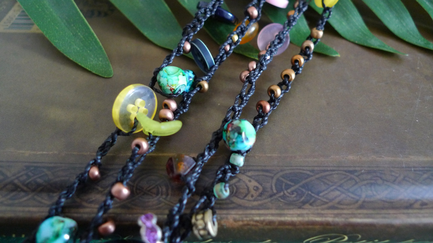 Collier crochet Perles et Boutons Noir