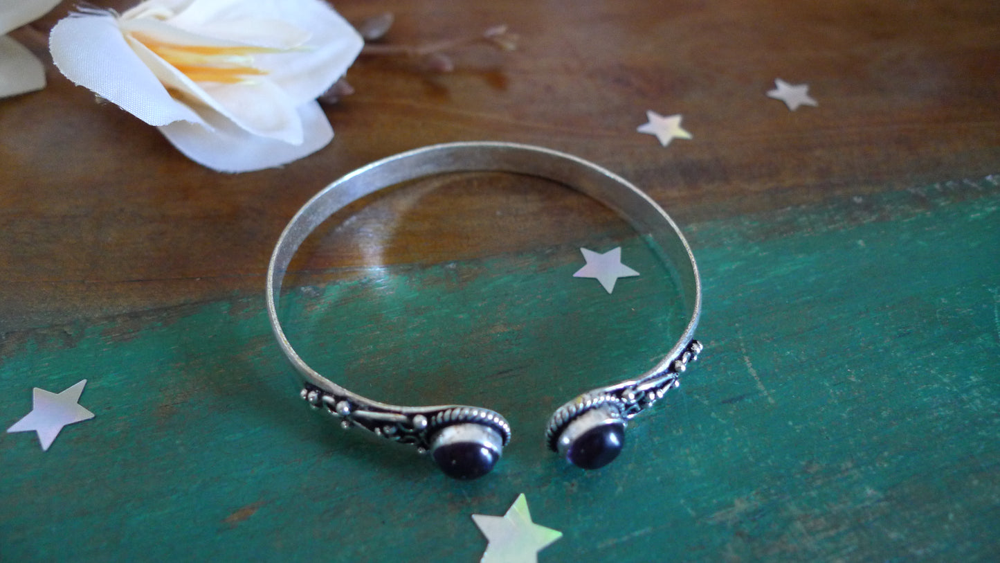 Bracelet élégant et ajustable en Améthyste