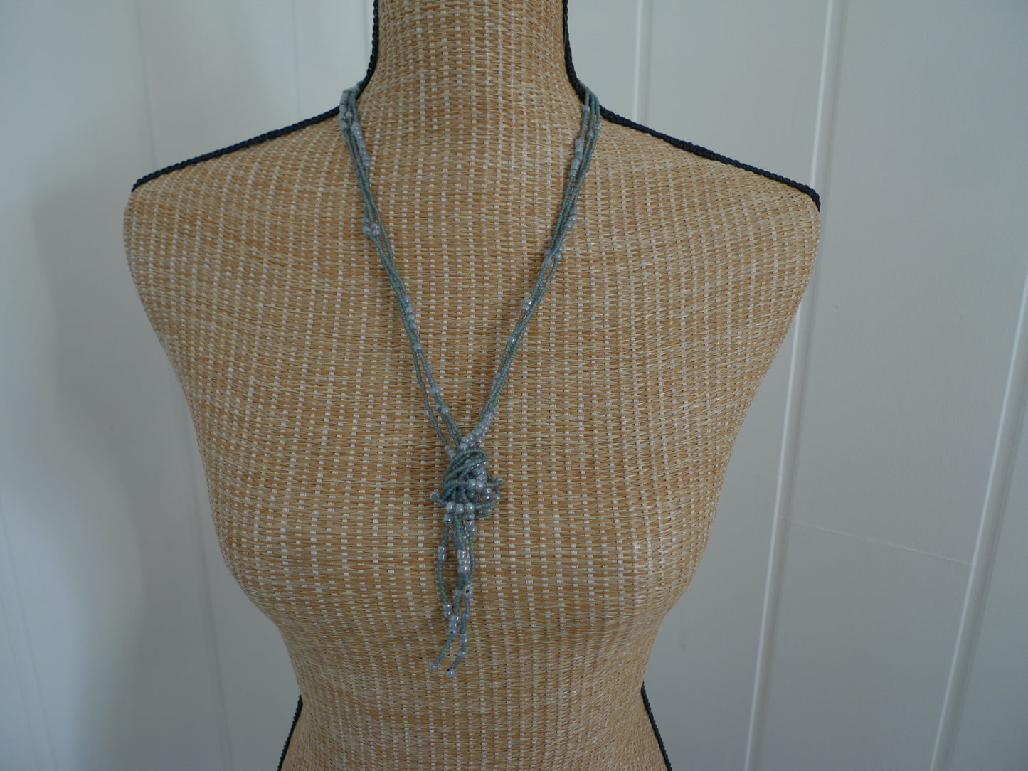 Collier Perles bleu glacier